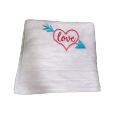 Πετσέτα με Κέντημα Love, Καρδιά και Βέλος